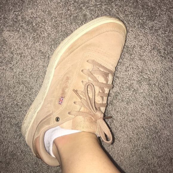 reebok tan shoes